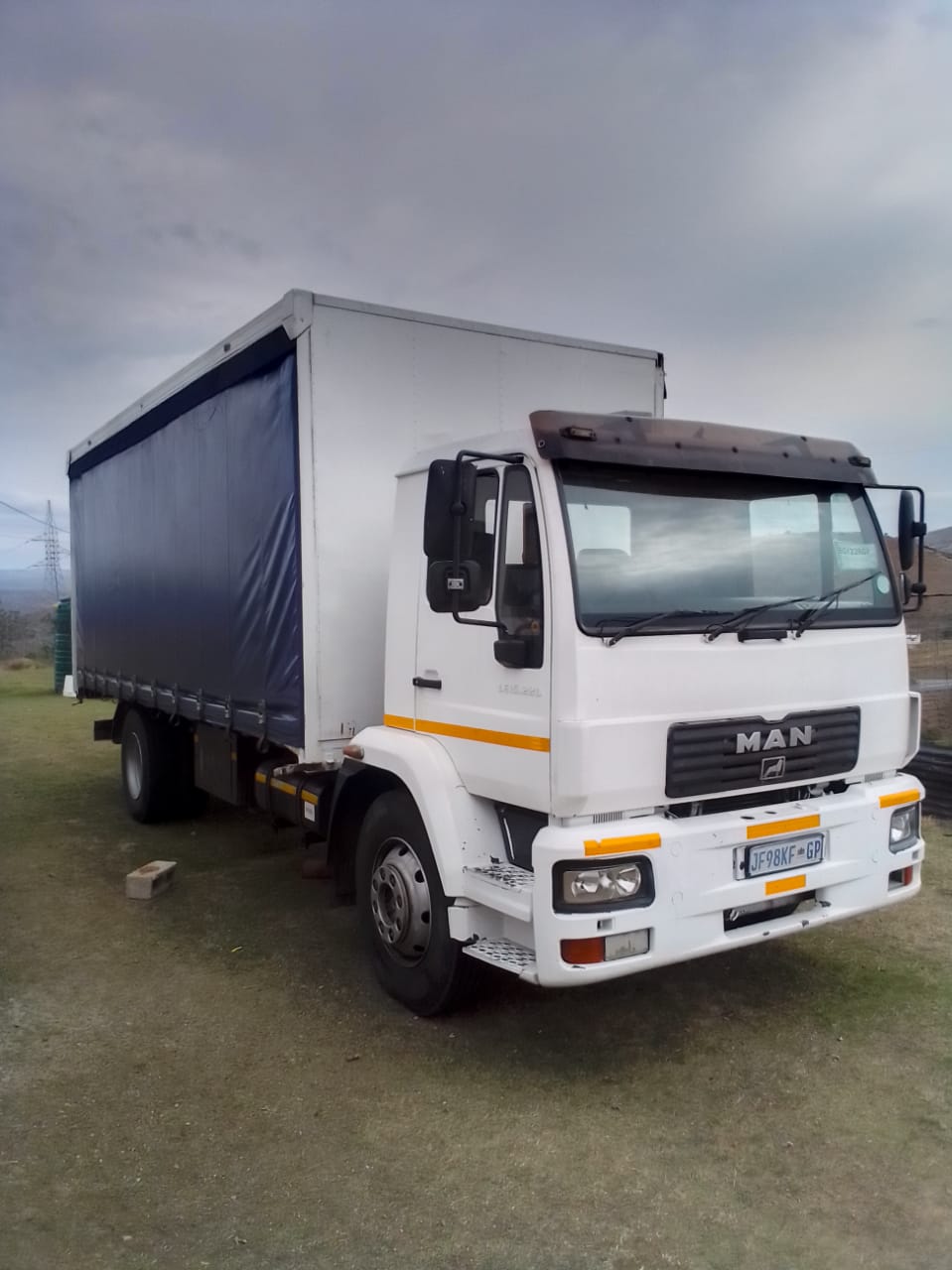 8 Ton Curtain Side Lorry Truck Hire for hire in Vaal, Johannesburg Gauteng